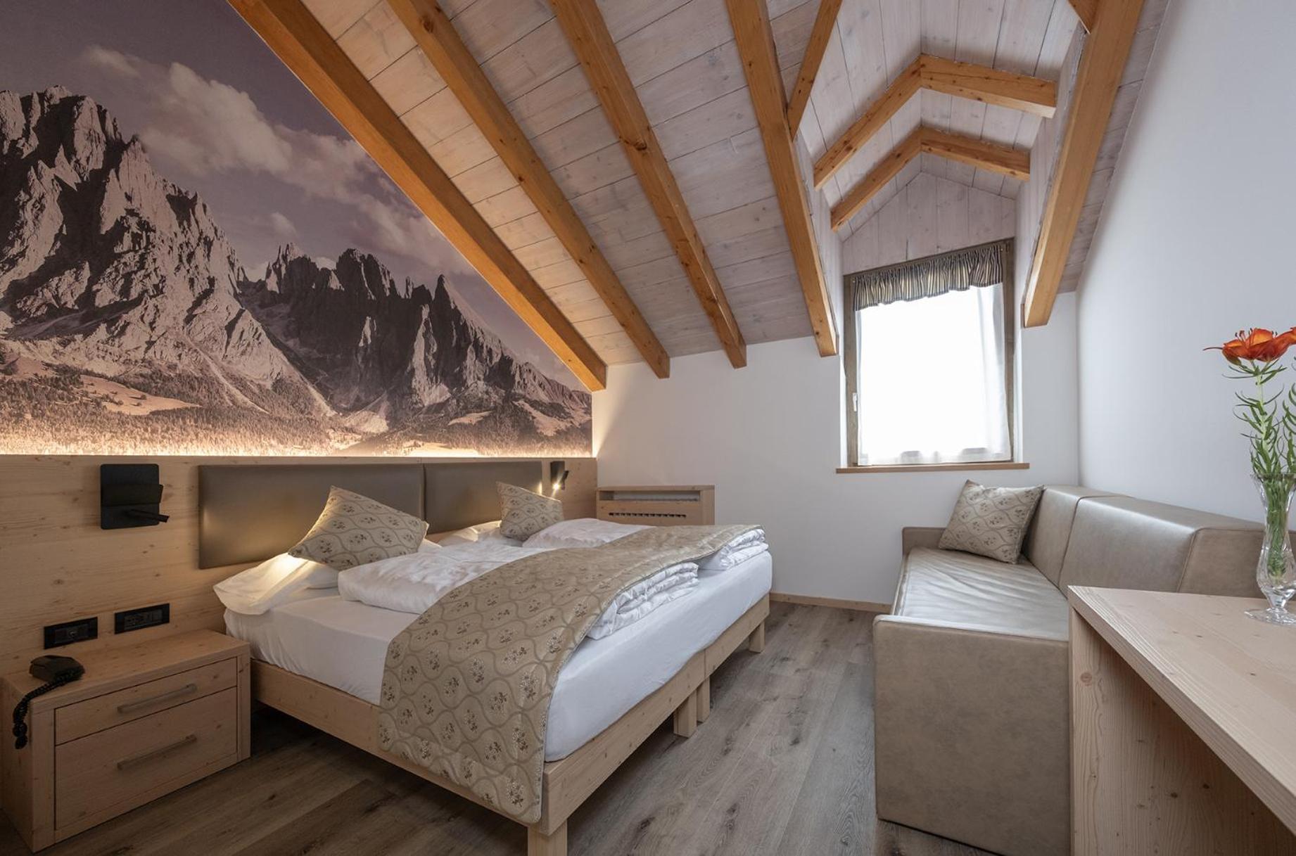Canada Hotel 3*